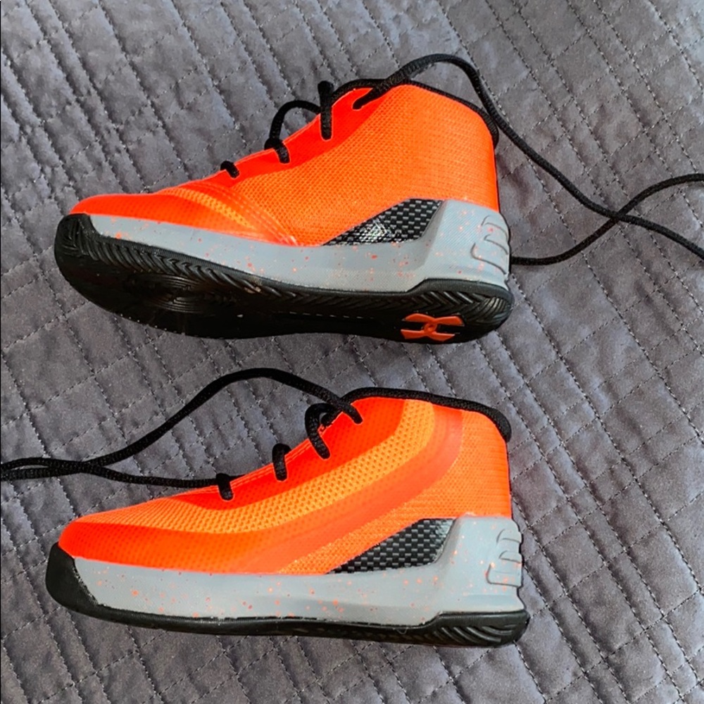 Toddler under armour curry 3 sneakers